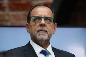 Reunión con Kast y Alvarado: Mulet concurre a la OPE para abordar reforma al sistema político y temas regionales