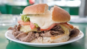 Día del Churrasco 2025: cinco sangucherías infalibles para celebrarlo en Santiago