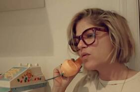 El tráiler de Introducing, Selma Blair, el documental que relata la cruda lucha de la actriz contra la esclerosis múltiple
