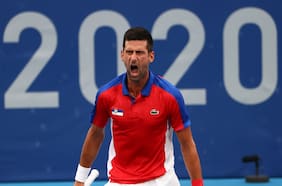 La solidez de Djokovic lo pone sin problemas en octavos de final de Tokio