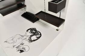 Hajime Isayama subasta los escritorios donde dibujó Attack on Titan por caridad