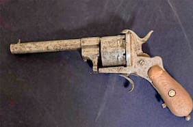 Recuperan revólver de la Guerra del Pacífico robado desde museo de Talca