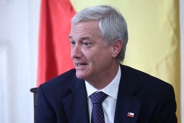 Kast asegura que en principio recorte de 3% será “parejo” para todos los ministerios, pero que podría haber excepciones