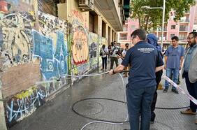 ¿Nuevo rostro a la Alameda?: “Plan de Recuperación de Fachadas” incluye hidrolavado, limpieza química y repintado