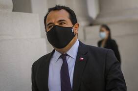 Contraloría reprocha críticas de Galli a Provoste y Boric por violencia en aniversario de 18/O: dice que pudo perjudicar sus candidaturas y que debe “abstenerse de emitir opiniones”