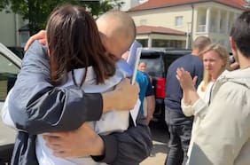 Bielorrusia libera a 14 presos políticos, entre ellos al líder opositor Siarhei Tsikhanouski