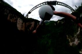 Un salto en primera persona desde el puente más alto del mundo