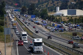 148 mil vehículos ya salieron de la RM por fin de semana largo: se reportan 22 accidentes a nivel nacional