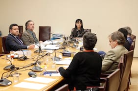 Fracasa sesión de Comisión de Constitución del Senado por falta de quórum: estaba invitada la ministra Vallejo
