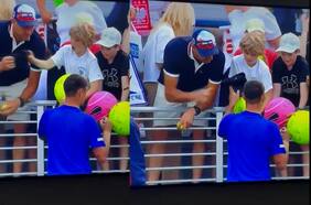 Polémica en el US Open: hombre arrebata de las manos de un niño un jockey que le regaló el tenista Majchrzaka