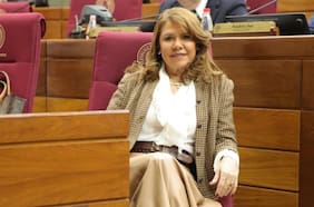 “Lo invito a leer mi carta... si es que sabe leer”: quién es Celeste Amarilla, la senadora de Paraguay que ataca a Mbappé
