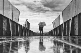 El extraño fenómeno que convirtió a este mes en uno de los mayo más lluviosos y fríos en Santiago desde 1950