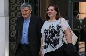 Escalona asegura que militantes del PS han pedido que Vodanovic retire su renuncia y vuelva a la carrera presidencial