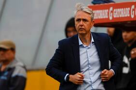 Tiago Nunes adelanta el regreso de Gary Medel en la UC y pide paciencia por Valber Huerta