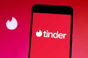 Tinder y Grindr fueron bloqueados en Pakistán por difundir “contenido inmoral”