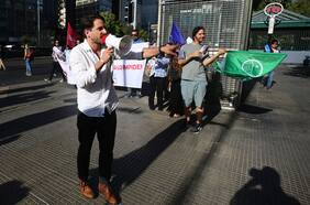 Frente Amplio realiza “volanteo” por reforma de pensiones y acusa “campaña del terror” de las AFP