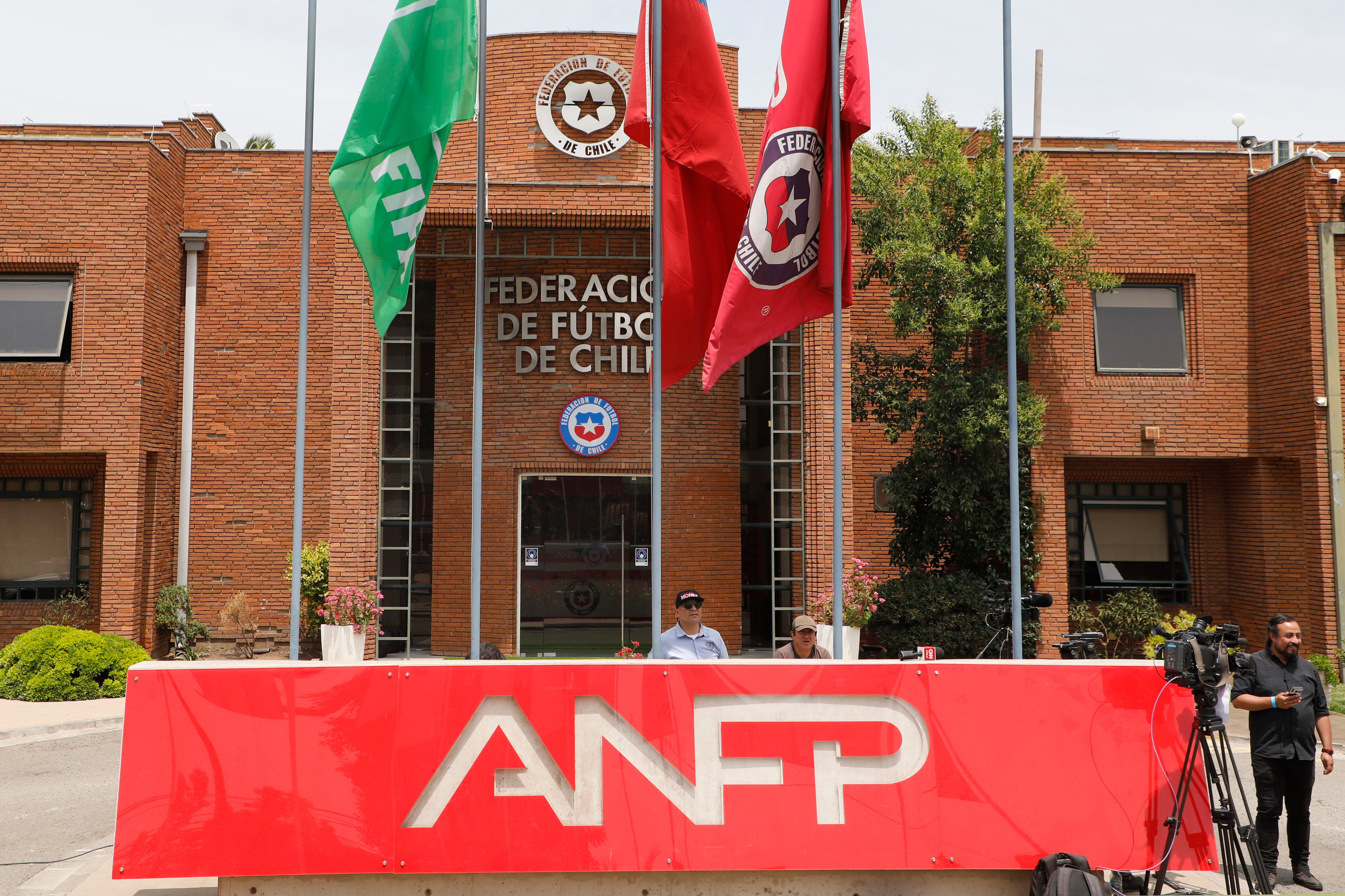 Caso Sartor: la PDI llega a la ANFP para solicitar documentos relacionados con Azul Azul