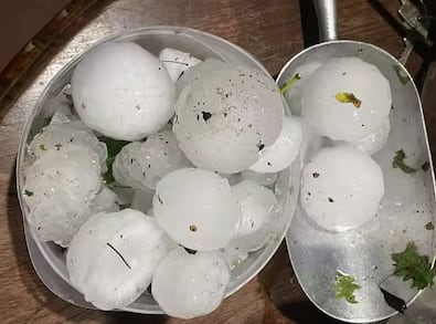 Tormenta con granizos provoca daños en viviendas, vehículos y cortes de luz en Paraguay