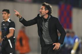 Los descargos del DT de Estudiantes: “No tenemos que darle de comer a nadie como equipo”