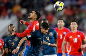 Más cerca del abismo que del Mundial: la Roja vuelve a sufrir por su falta de gol y la saca barata frente a Ecuador