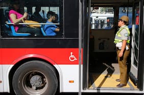 Ministro Muñoz informa que el transporte opera con normalidad y registra alzas de demanda durante las elecciones