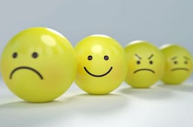 ¿Puedes producir hormonas para ser más feliz? Existen al menos tres formas de hacerlo...