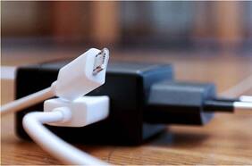 Despachan a ley proyecto que establece cargador universal para dispositivos electrónicos en Chile