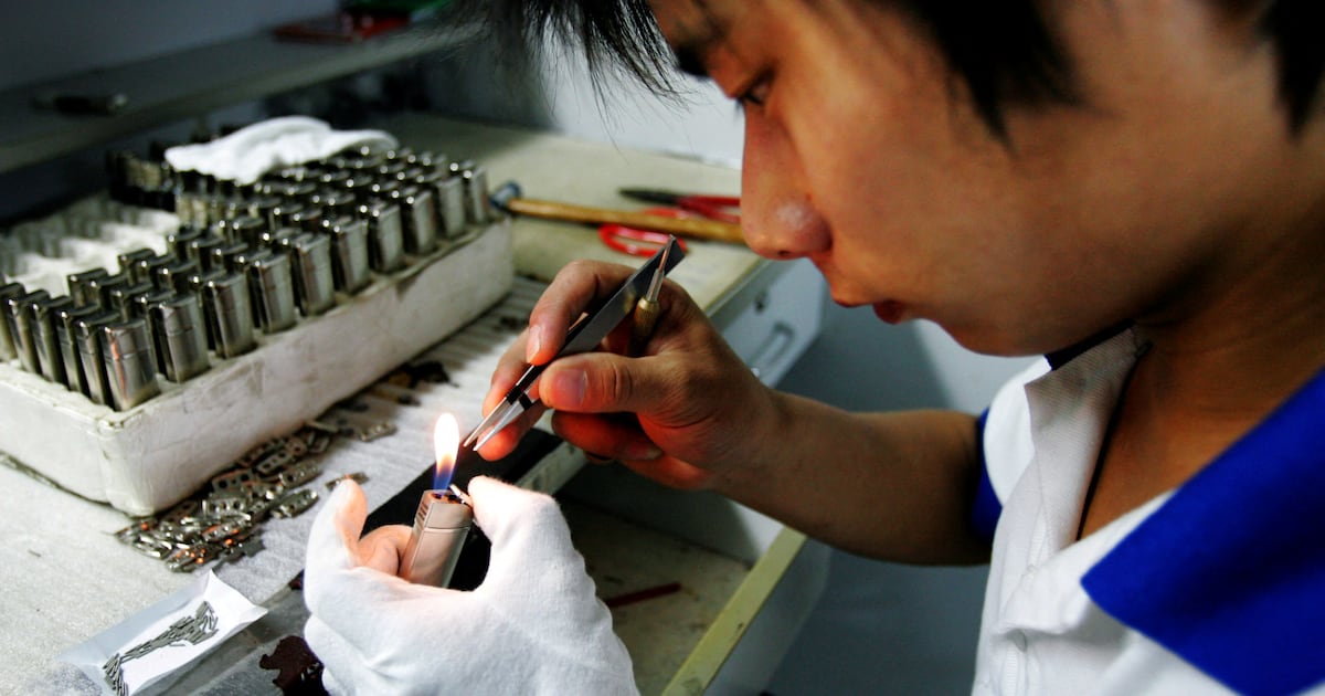 China enfrenta la desaceleración económica mientras avanza en su transición energética: un choque de realidades