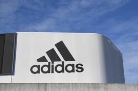 Adidas explora opciones estratégicas, incluyendo la venta de Reebok
