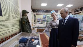 La polémica visita de Putin a disputadas islas Kuriles y la triple amenaza que enfrenta Japón