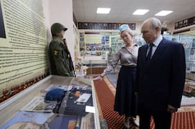 La polémica visita de Putin a disputadas islas Kuriles y la triple amenaza que enfrenta Japón