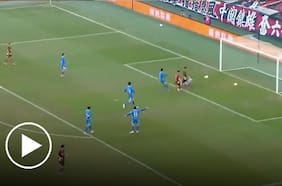 Polémica en la liga china por un gol imposible