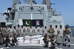 La armada de Pakistán incauta drogas por valor de casi US$1.000 millones en el mar Arábigo