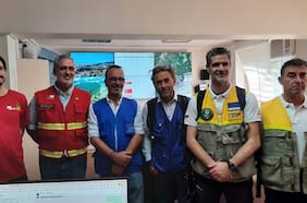 Unión Europea despliega equipo especializado para apoyar combate de incendios forestales en Chile