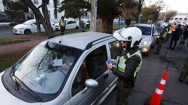 Los dígitos que no pueden circular los martes en la RM por la restricción vehicular 2026
