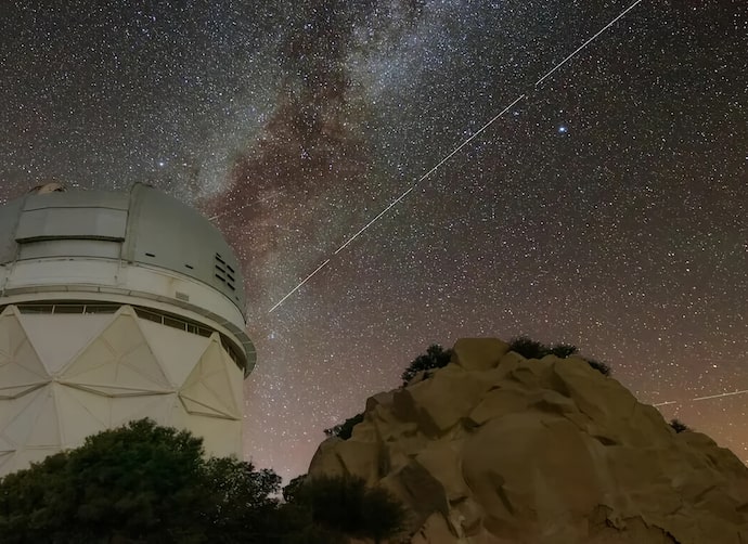 Los nuevos satélites brillantes que amenazan a la astronomía