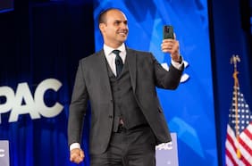 EE.UU. concede la residencia permanente al prófugo Eduardo Bolsonaro por sus “habilidades extraordinarias”