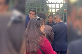 Apoderados retienen a sujeto que habría grabado a niñas en un colegio de Maipú