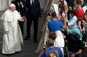 Teólogo italiano Massimo Faggioli, tras declaración del Papa sobre parejas homosexuales: “El tema ahora es cambiar los textos, en especial el Catecismo”
