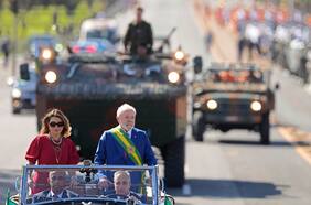 Lula llama a la unidad al asistir a desfile del Día de la Independencia de Brasil