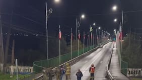 Sistema frontal: Colapsa parte del Puente Viejo en la comuna de Lautaro en la Región de La Araucanía