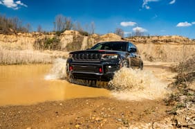 Jeep Grand Cherokee rescata sus versiones más aventureras con Trailhawk y Overland