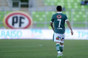 Santiago Wanderers busca dar el gran golpe: Reinaldo Sánchez contacta a David Pizarro para repatriarlo