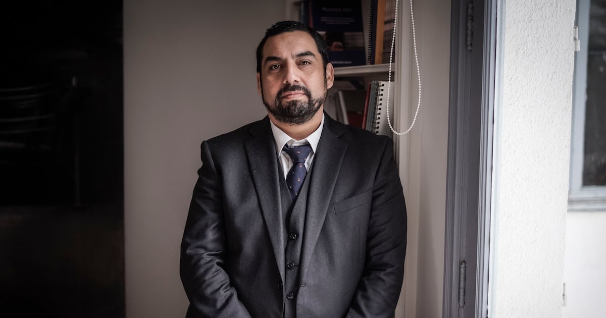 “Pontificar tiene costos”: exasesor republicano arremete contra Cristián Valenzuela por “autoexcluirse” de análisis sobre “parásitos”