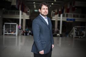 Daniel Hojman, jefe programático de Paula Narváez: “El programa de Jadue es un festival de voluntarismo”