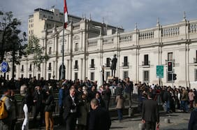 Minuto a minuto: reportan olor a gas en el centro de Santiago