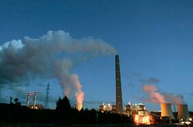 El 1% de la población mundial con más riqueza emitió el doble de emisiones de CO2 que el 50% más pobre