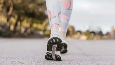 Caminatas para deshinchar, la nueva tendencia de bienestar