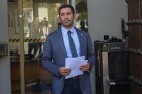 Jefe de diputados Republicanos se distancia de dichos de Naveillán: parlamentaria dijo que agresiones sexuales en la dictadura son una “leyenda urbana”