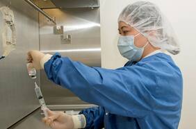 Gobierno de EE.UU. extiende emergencia sanitaria por Covid-19 hasta próximo año